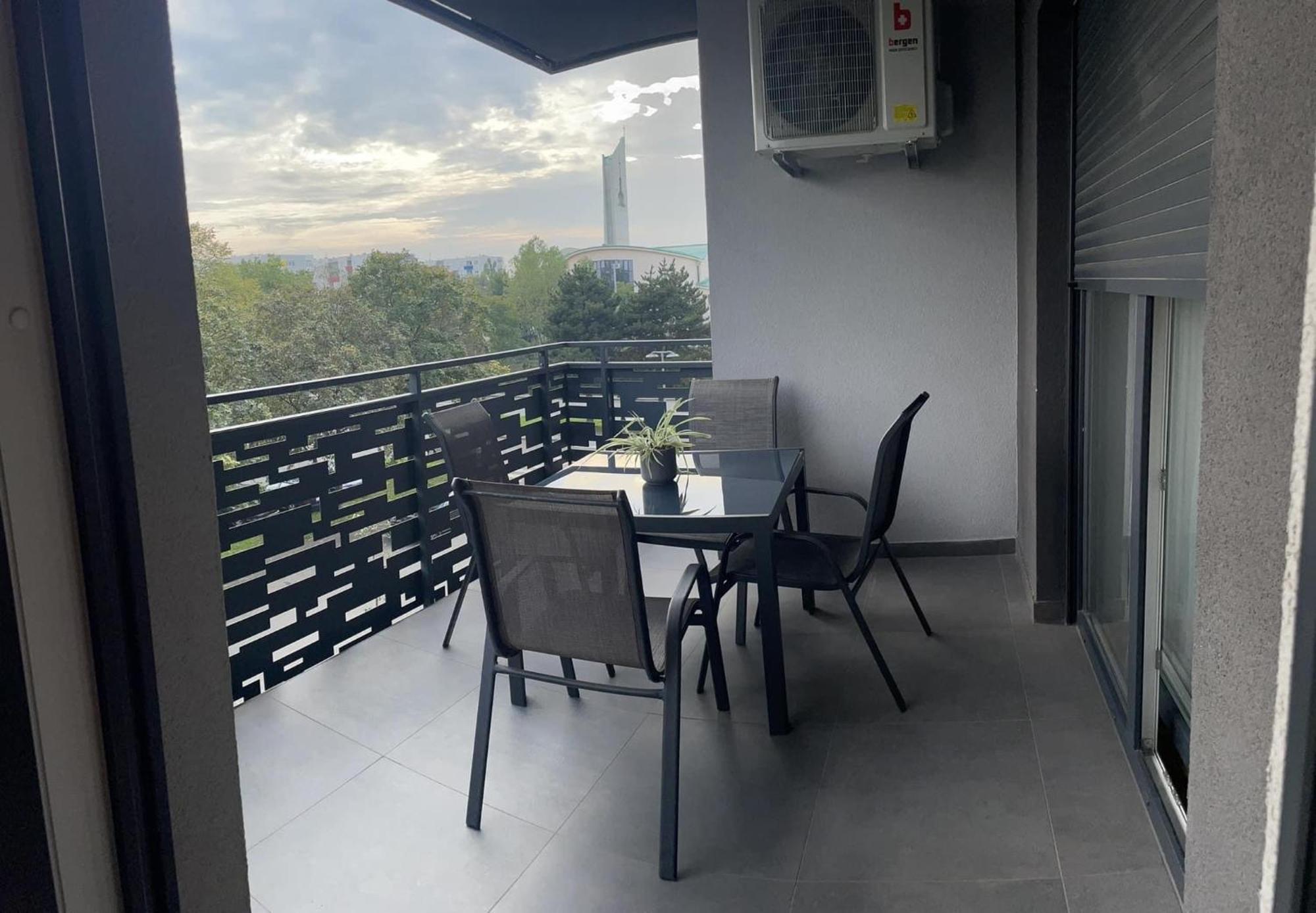 City East Apartment Zagreb With Private Parking Bagian luar foto