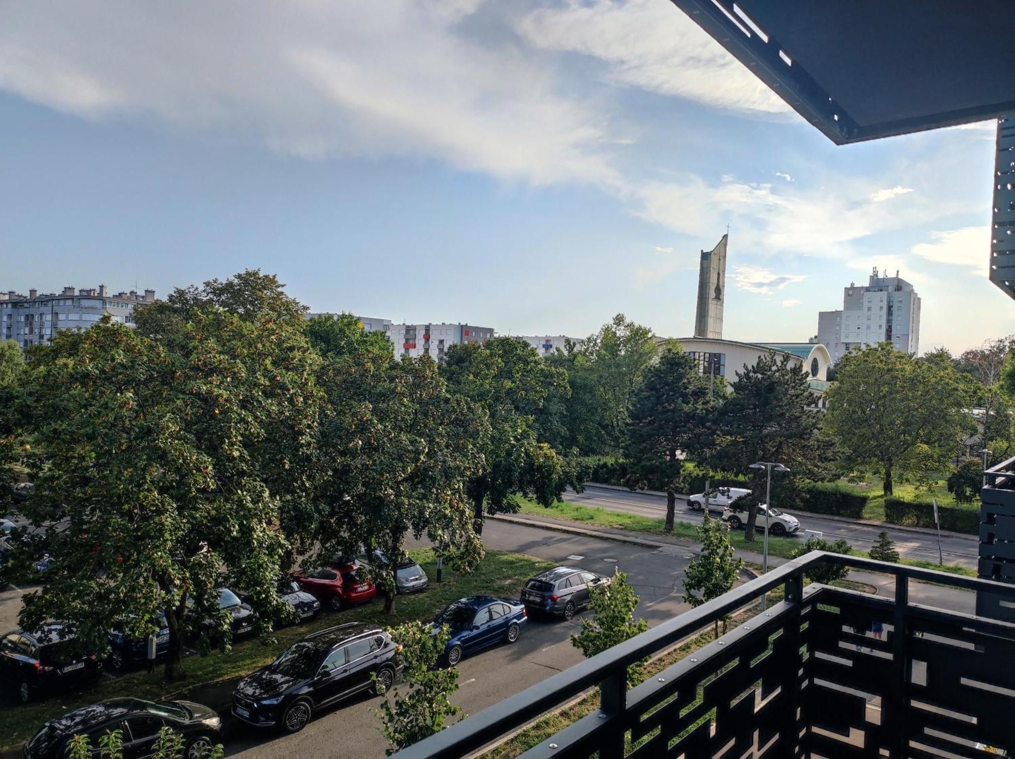 City East Apartment Zagreb With Private Parking Bagian luar foto